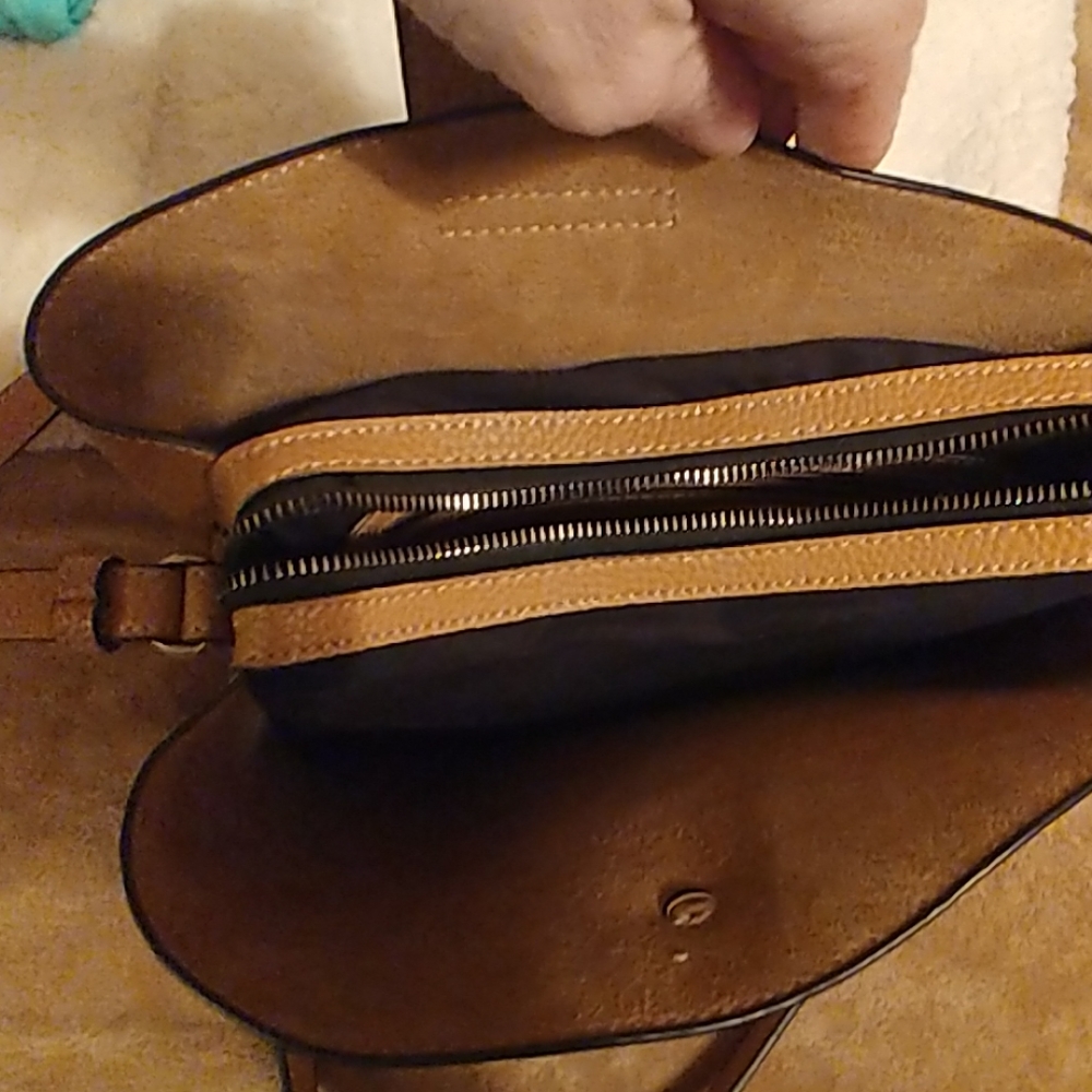 Purse - Picture 2 of 5